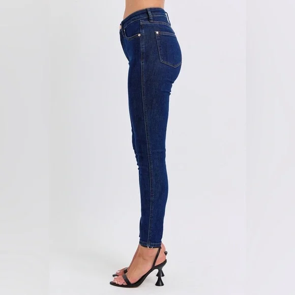 Judy Blue Full Size Mid Rise Tummy Control Classic Skinny Jeans Plus Size